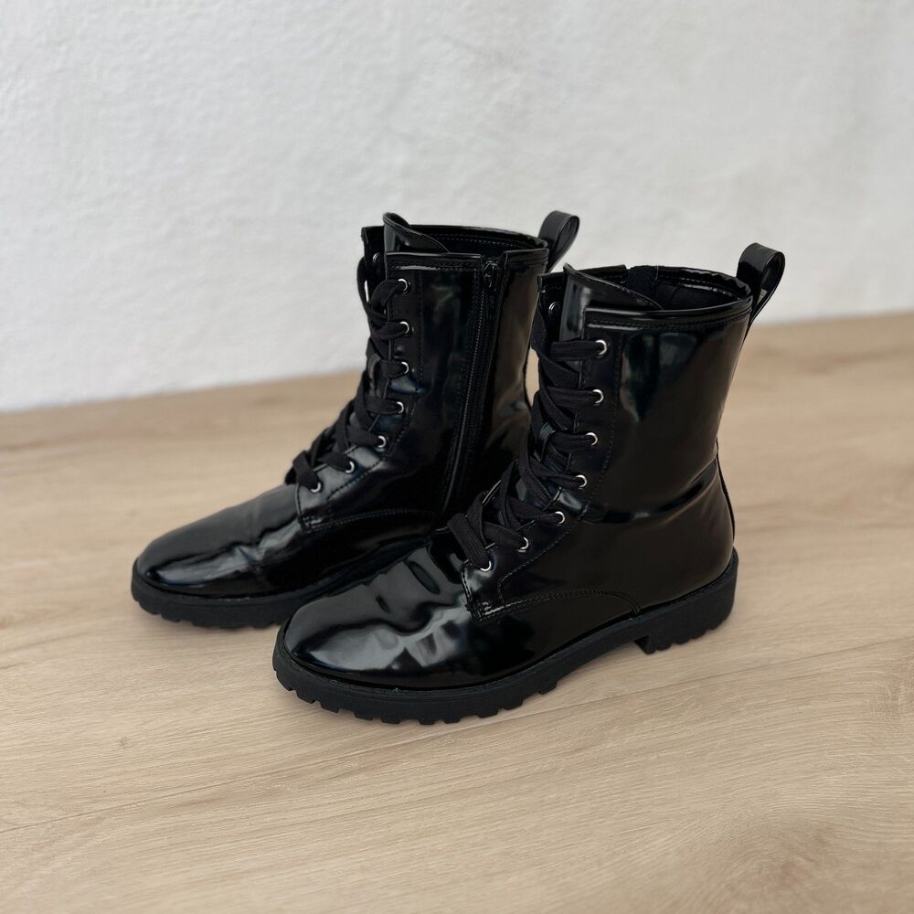 H&M Black Shiny Combat Boots Faux Patent Leather 90s Grunge Whimsigoth Punk Sz 8